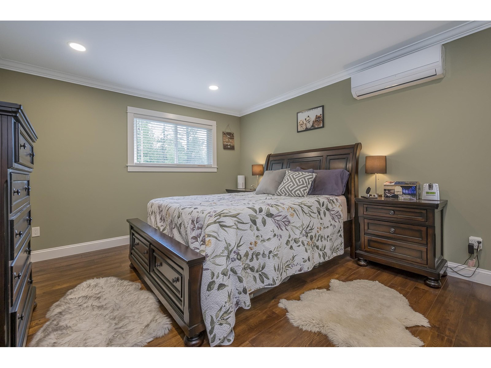 Photo 22 of 25035 10 Avenue, Langley BC