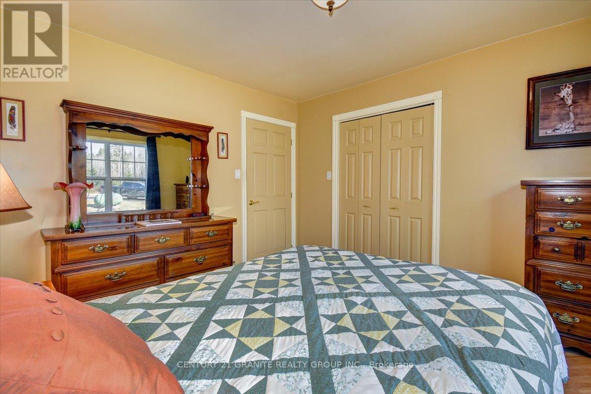 Photo 32 of 52 Nicklaus Drive, Bancroft ON
