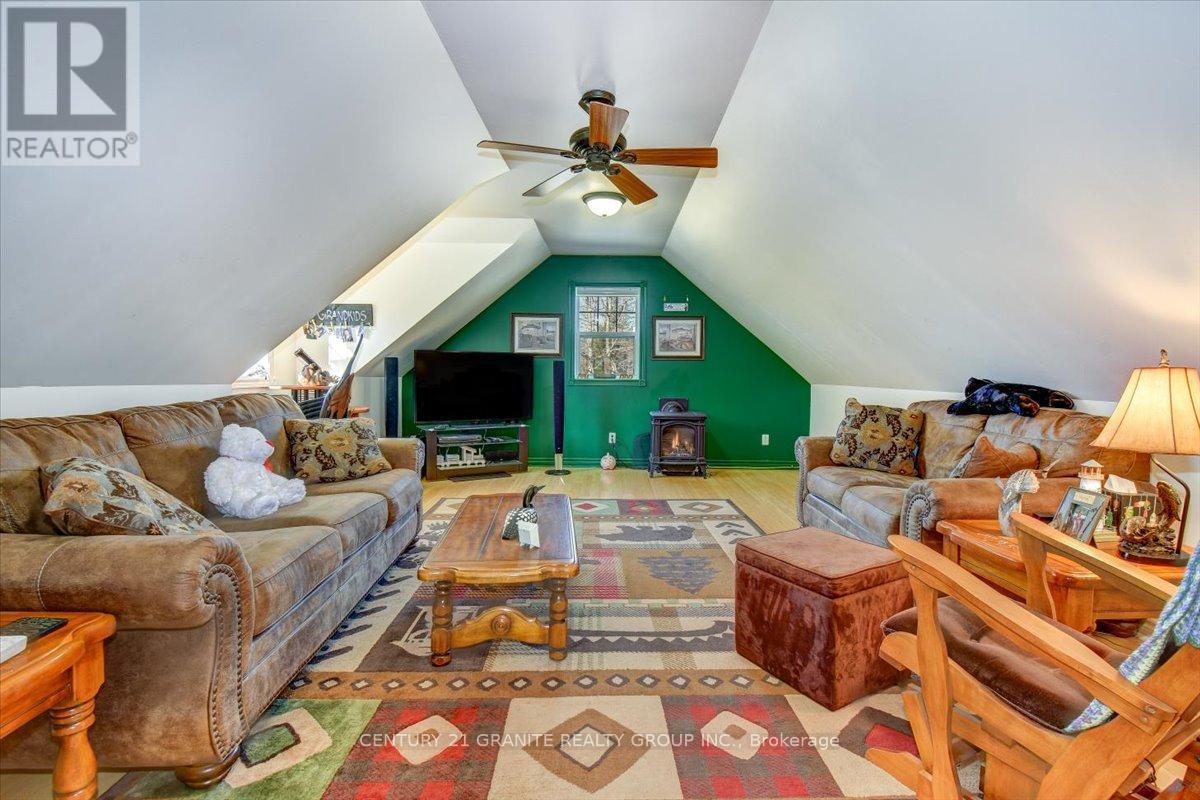 Photo 42 of 52 Nicklaus Drive, Bancroft ON