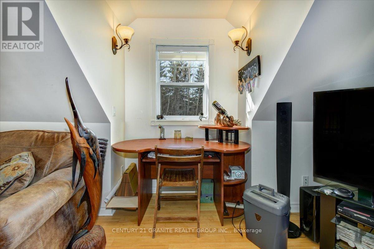 Photo 22 of 52 Nicklaus Drive, Bancroft ON