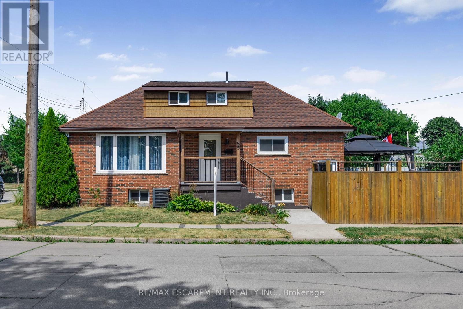 Photo 10 of 55 Allan Avenue, Hamilton ON