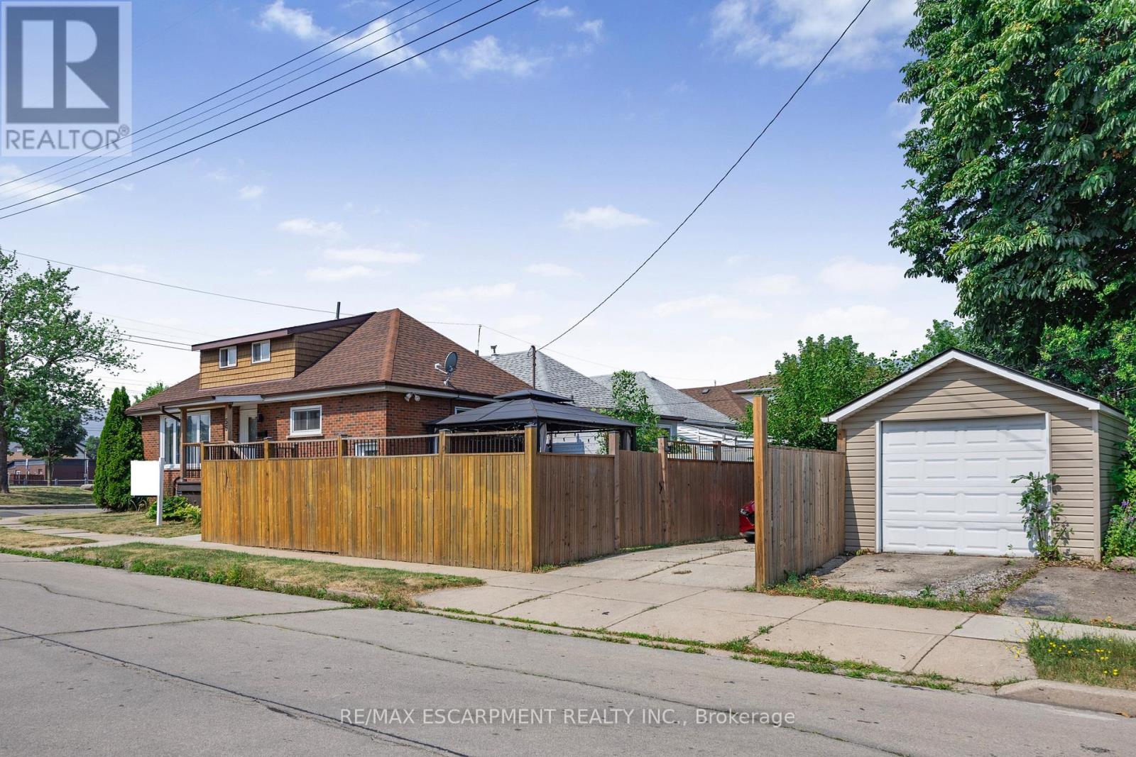 Photo 18 of 55 Allan Avenue, Hamilton ON