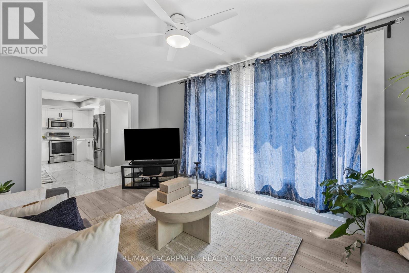 Photo 9 of 55 Allan Avenue, Hamilton ON