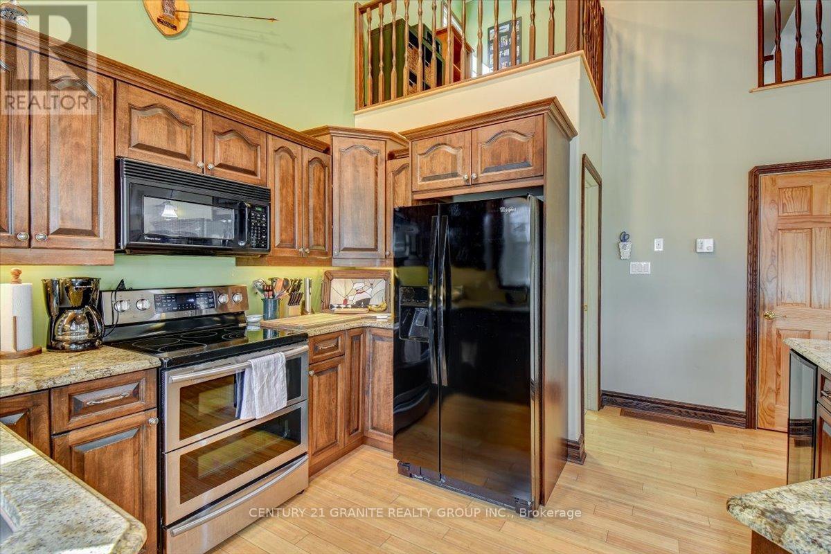 Photo 36 of 52 Nicklaus Drive, Bancroft ON