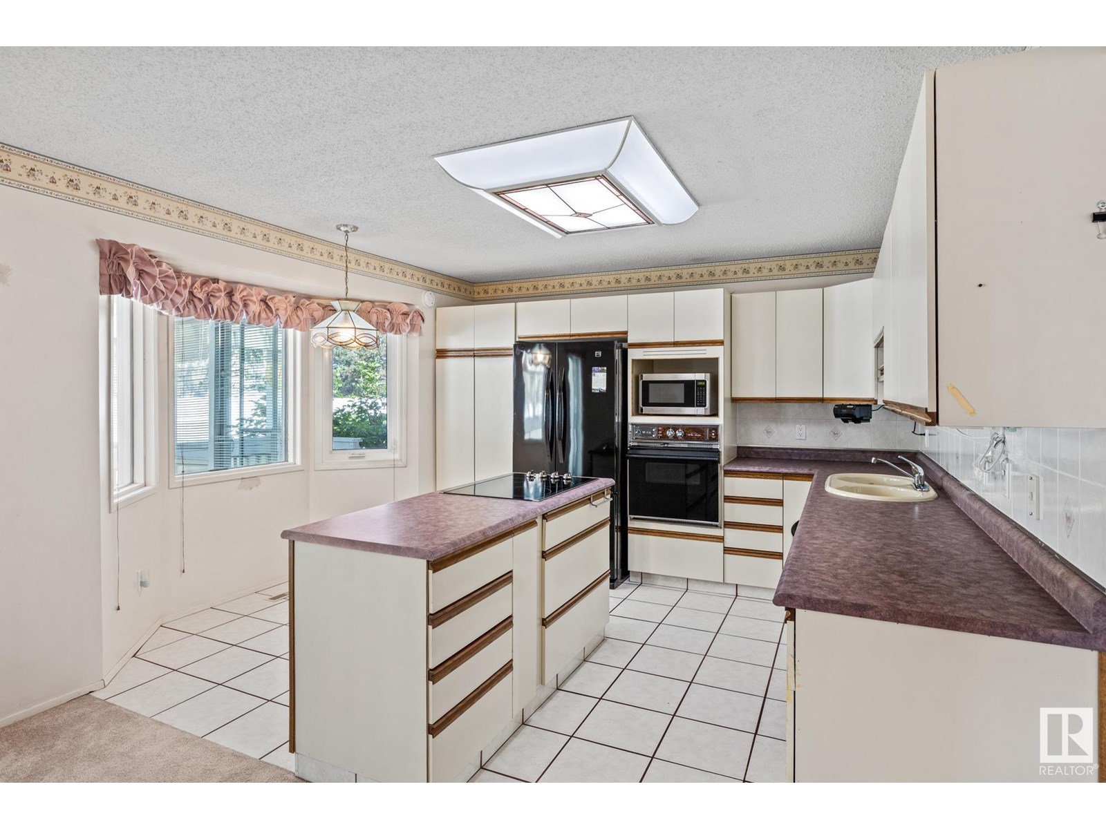 Photo 52 of 1126 105 St Nw, Edmonton AB