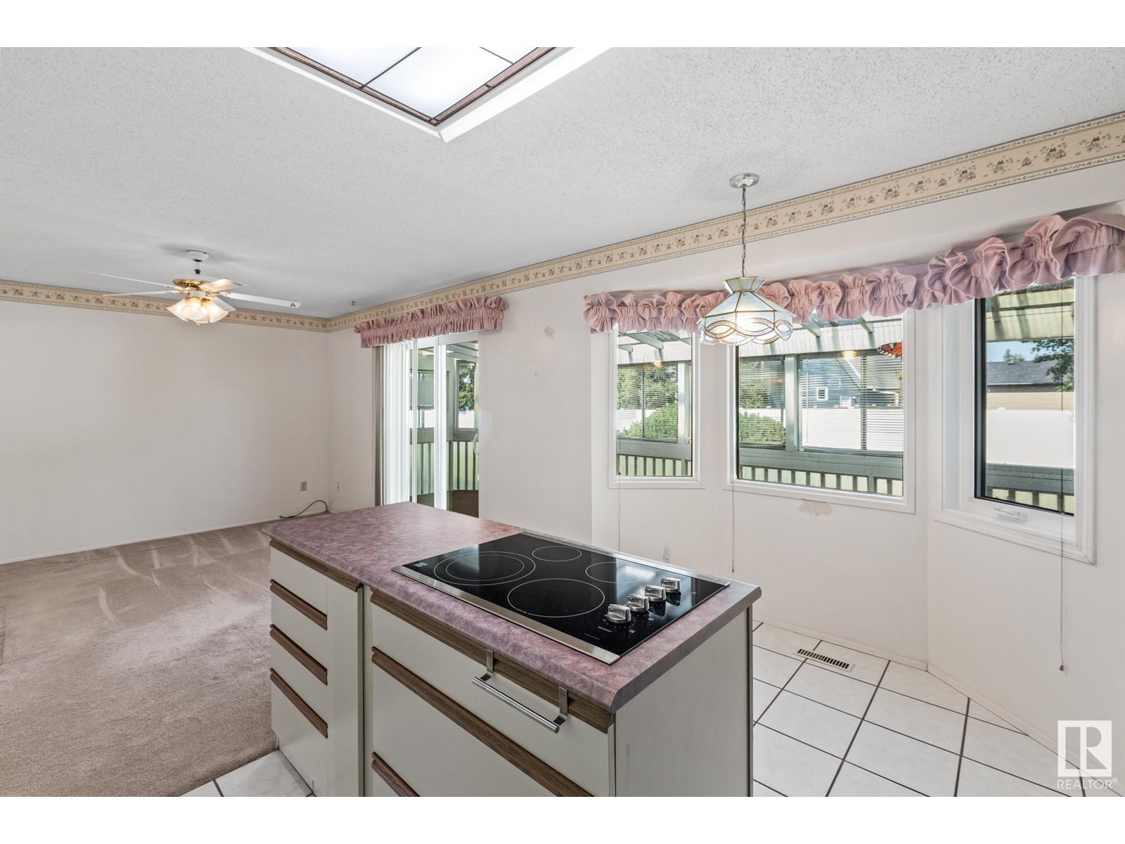 Photo 51 of 1126 105 St Nw, Edmonton AB