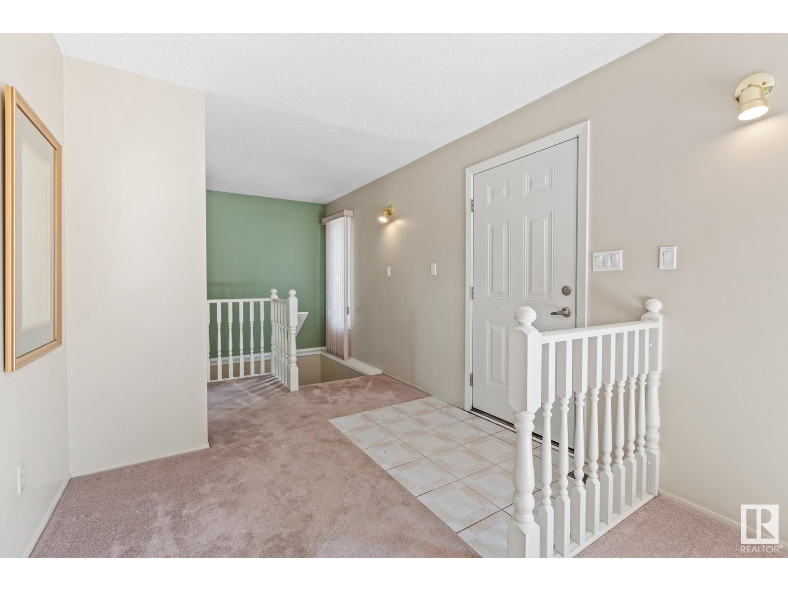 Photo 1 of 1126 105 St Nw, Edmonton AB