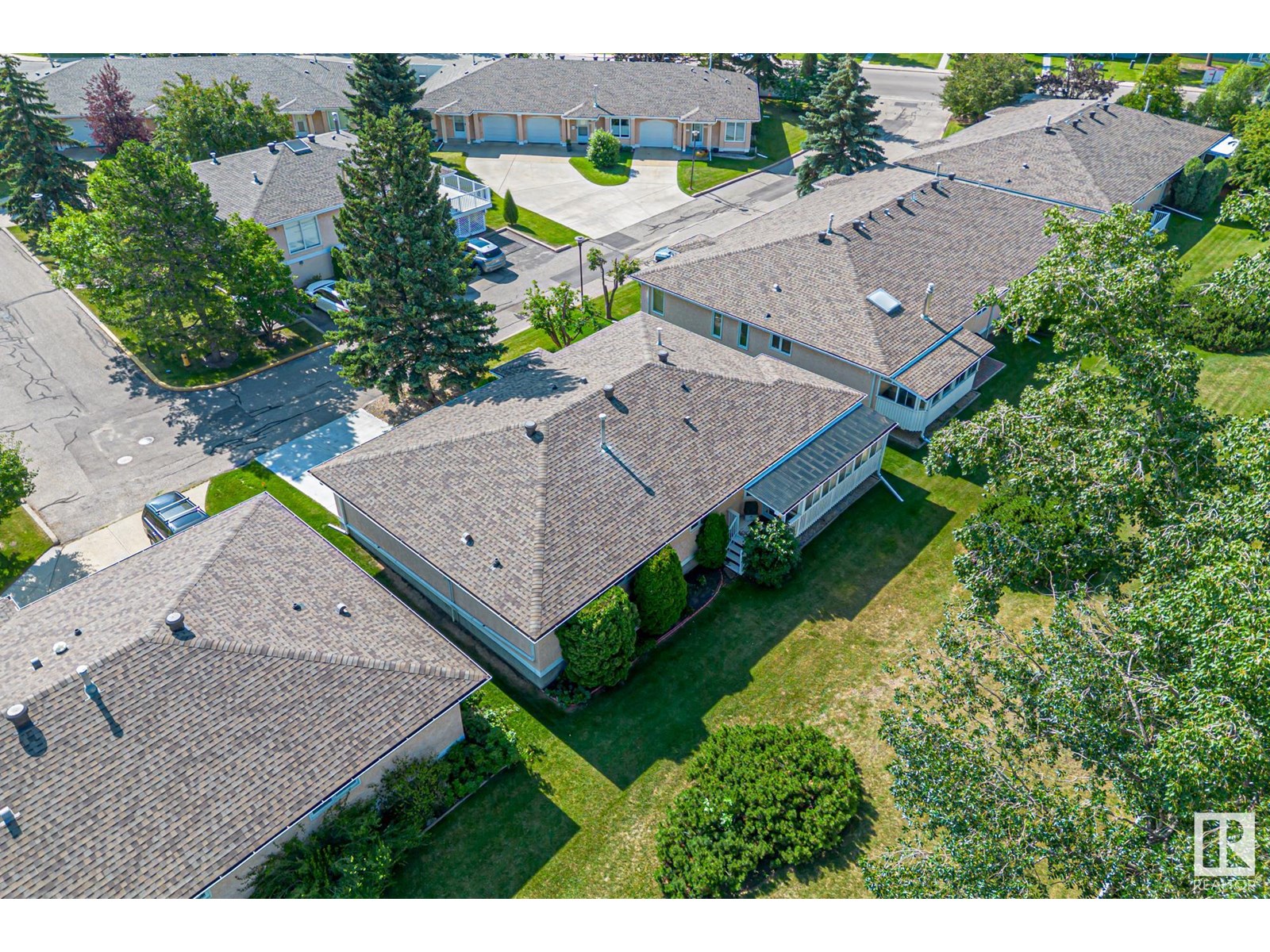 Photo 68 of 1126 105 St Nw, Edmonton AB