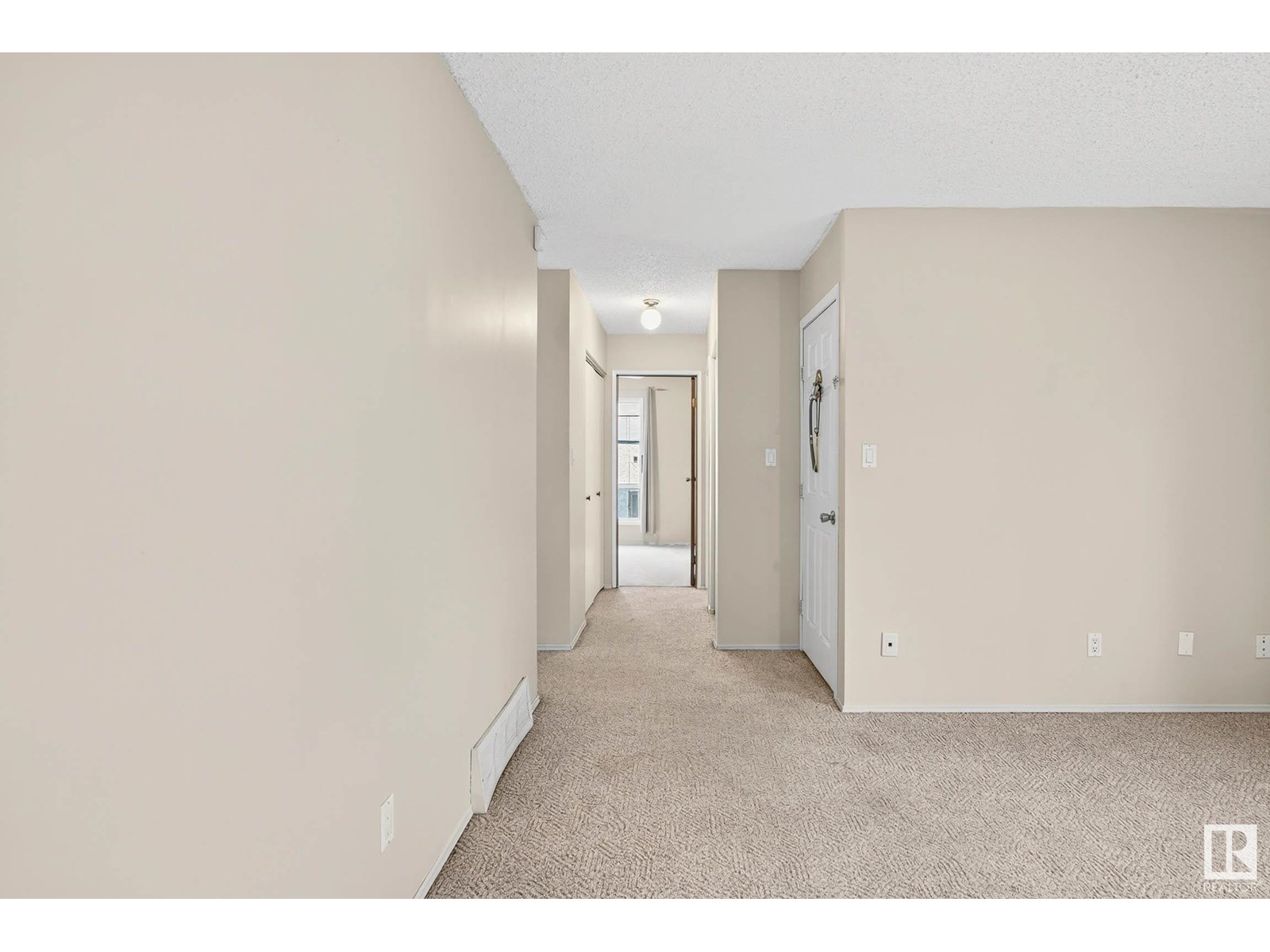 Photo 4 of 12414 112 Av Nw, Edmonton AB