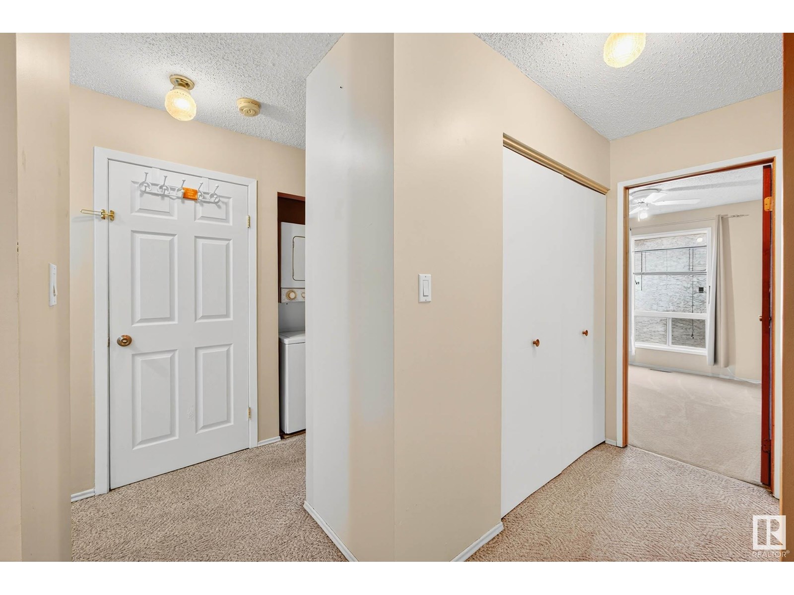 Photo 13 of 12414 112 Av Nw, Edmonton AB