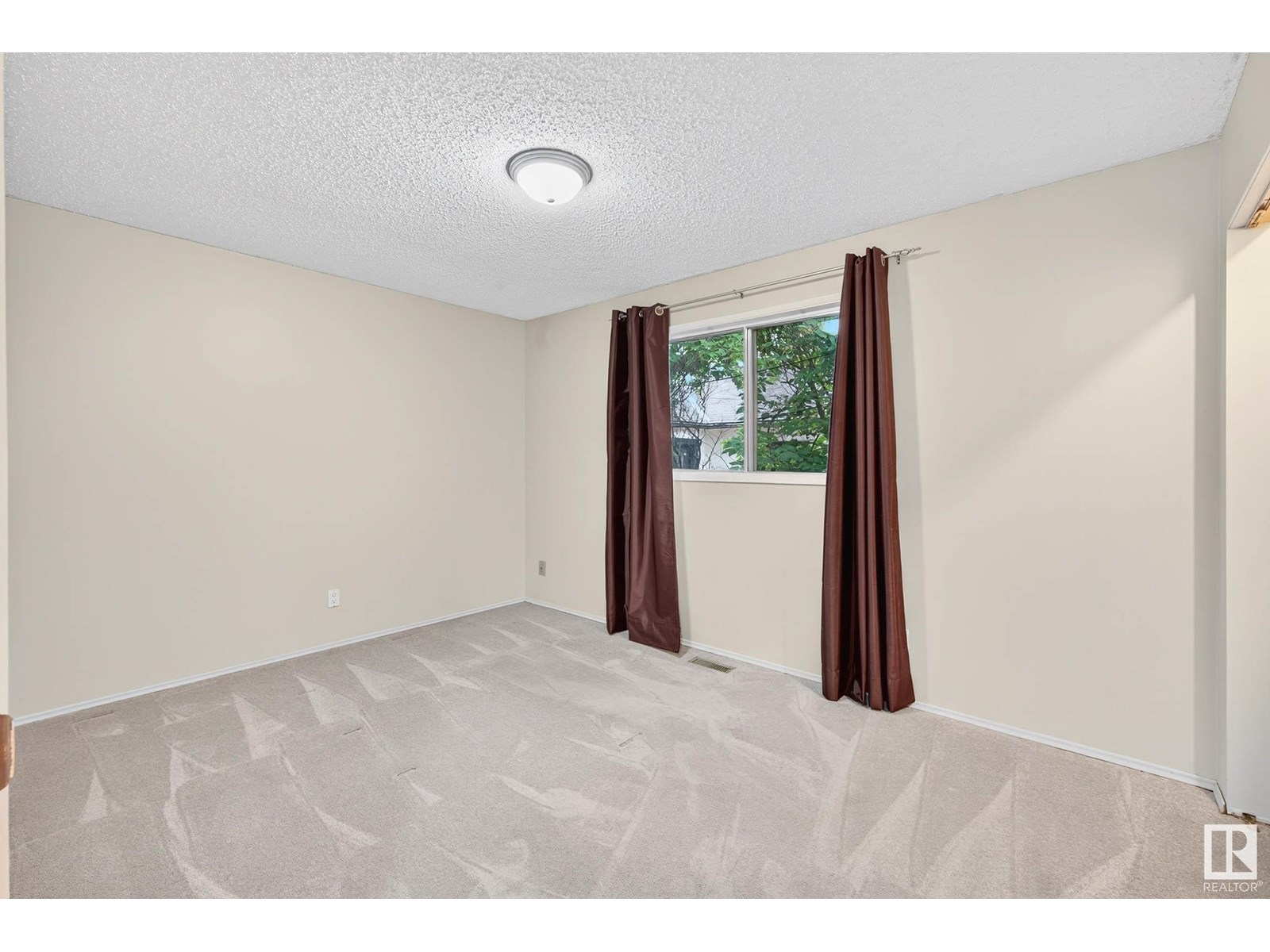 Photo 47 of 12414 112 Av Nw, Edmonton AB