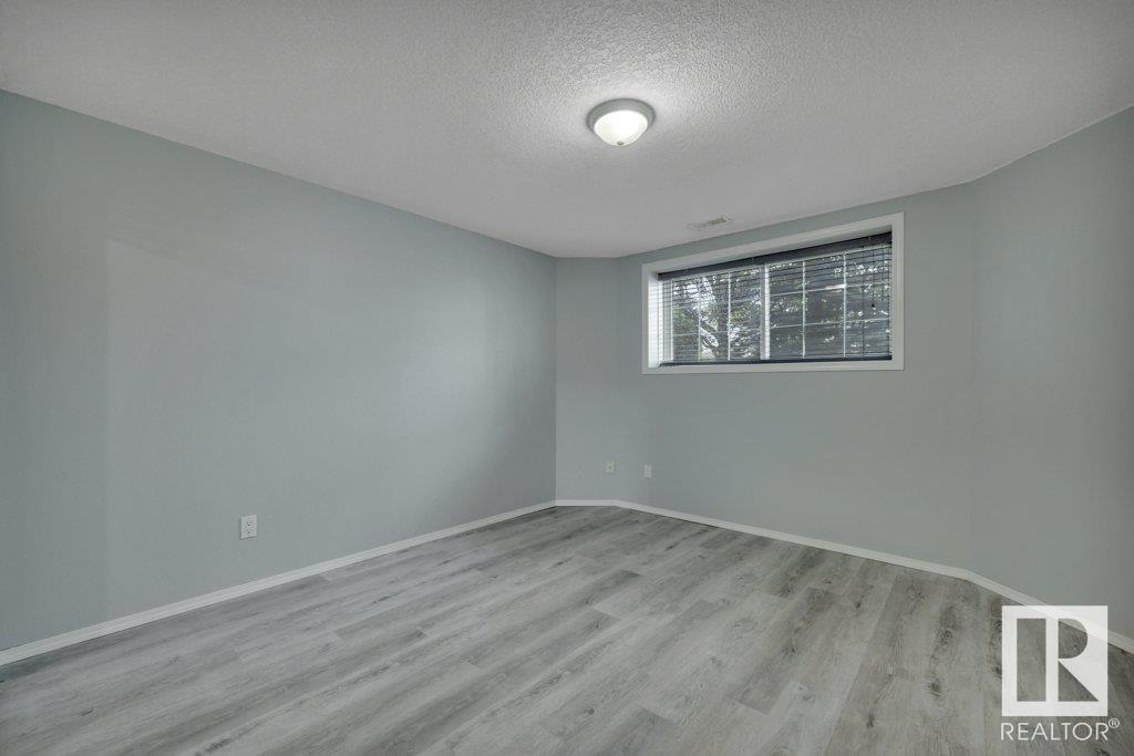Photo 31 of 614 Kulawy Pl Nw, Edmonton AB