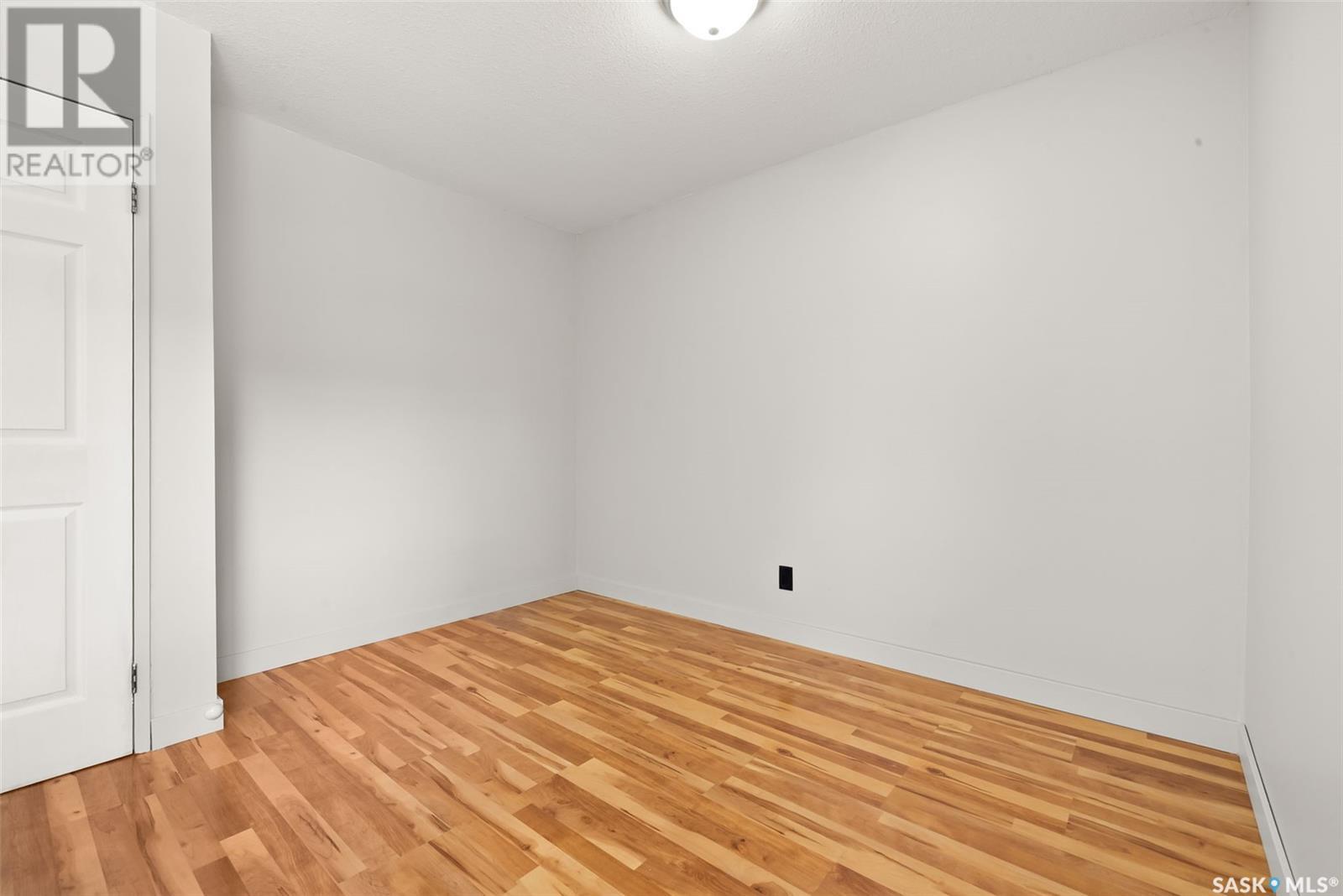 Photo 3 of 3814 Castle Road, Regina SK