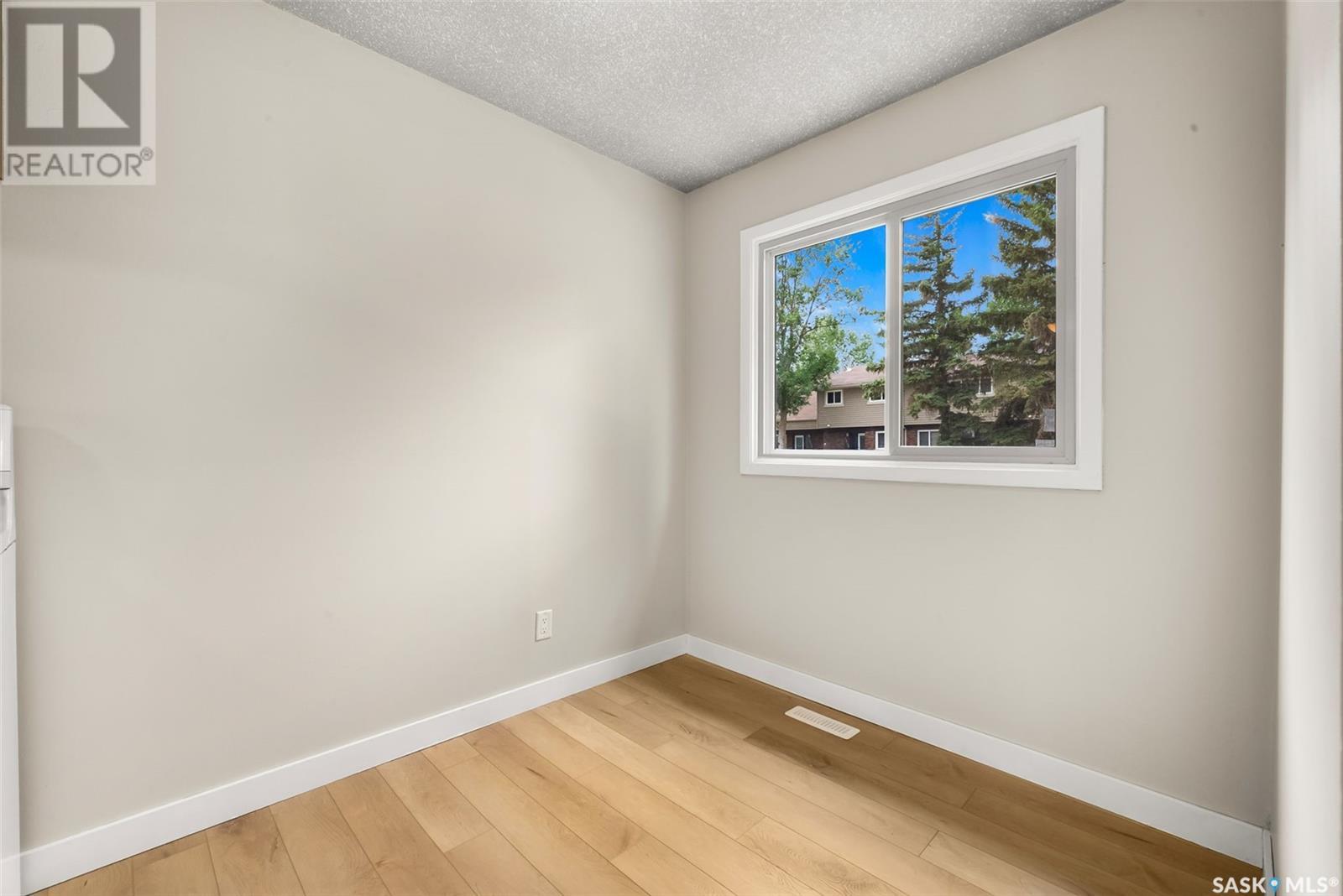 Photo 2 of 3814 Castle Road, Regina SK