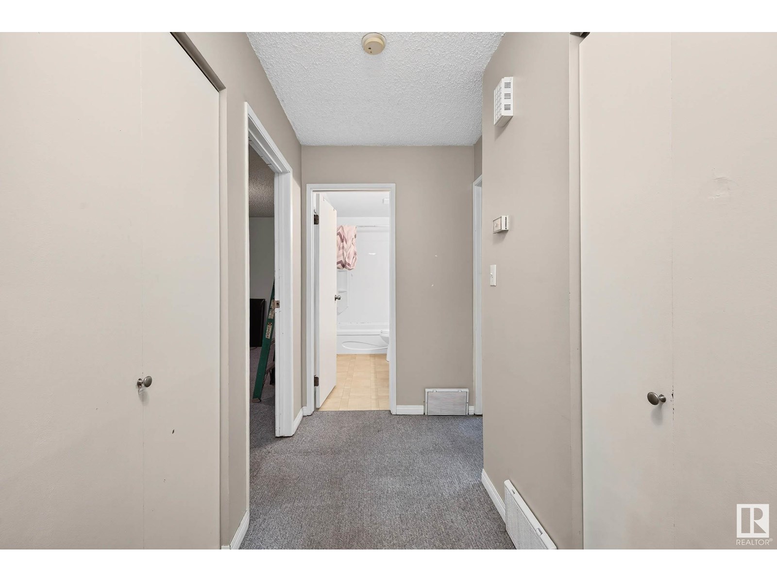 Photo 18 of 11205 125 St Nw, Edmonton AB