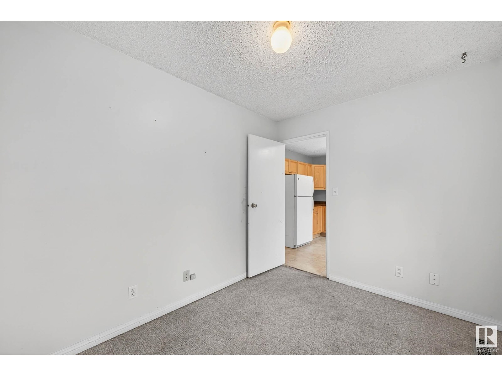 Photo 17 of 11205 125 St Nw, Edmonton AB