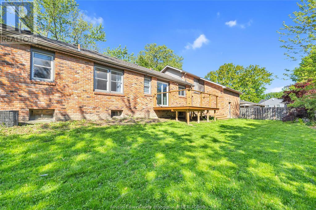 Photo 13 of 4330 Casgrain Drive, Windsor ON