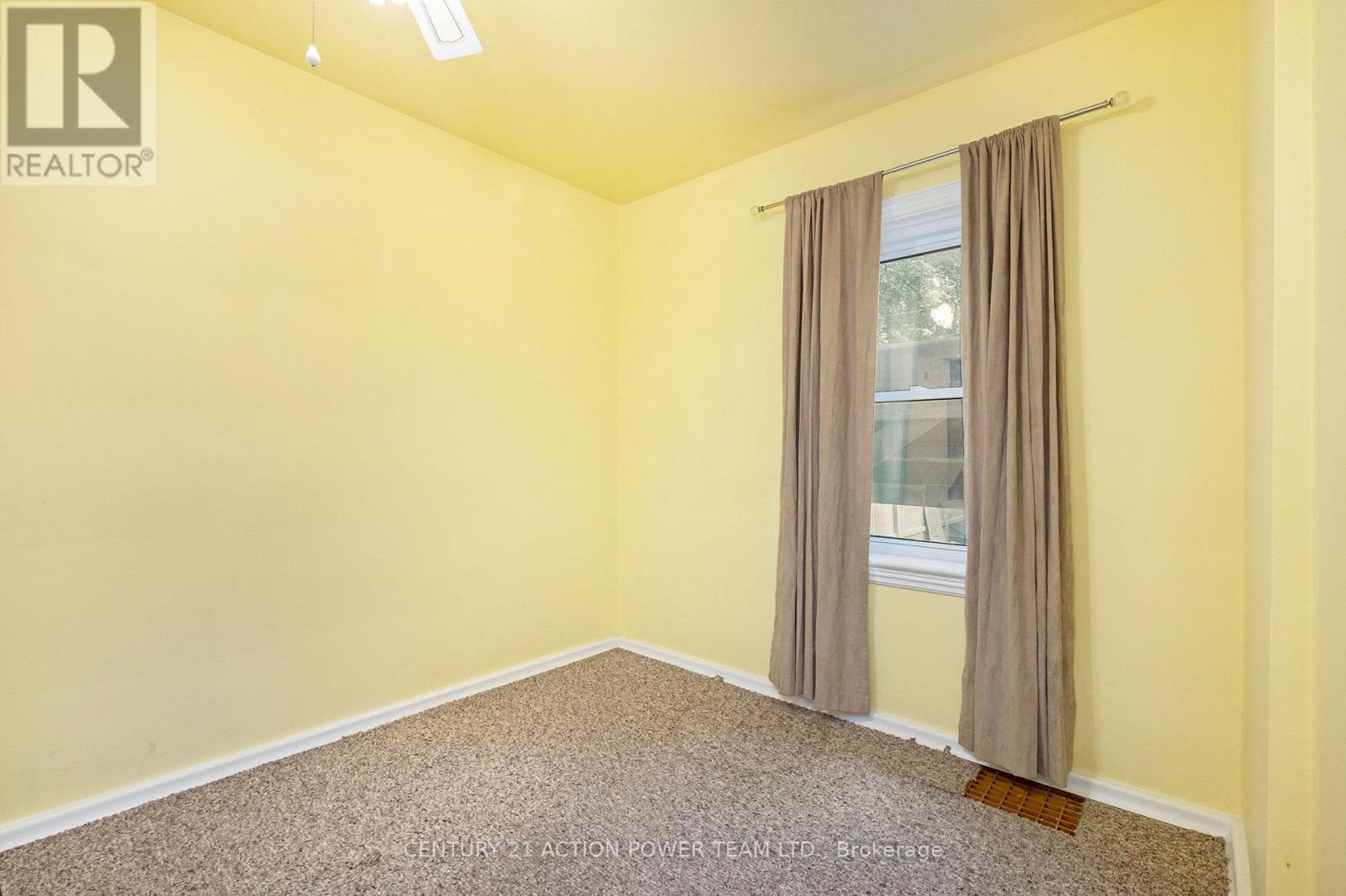 Photo 19 of 1318 Brookline Avenue, Ottawa ON