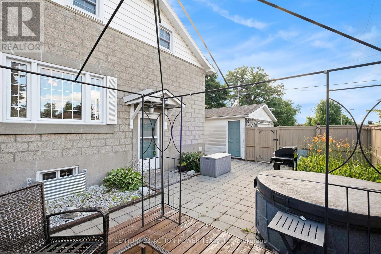 Photo 12 of 1318 Brookline Avenue, Ottawa ON