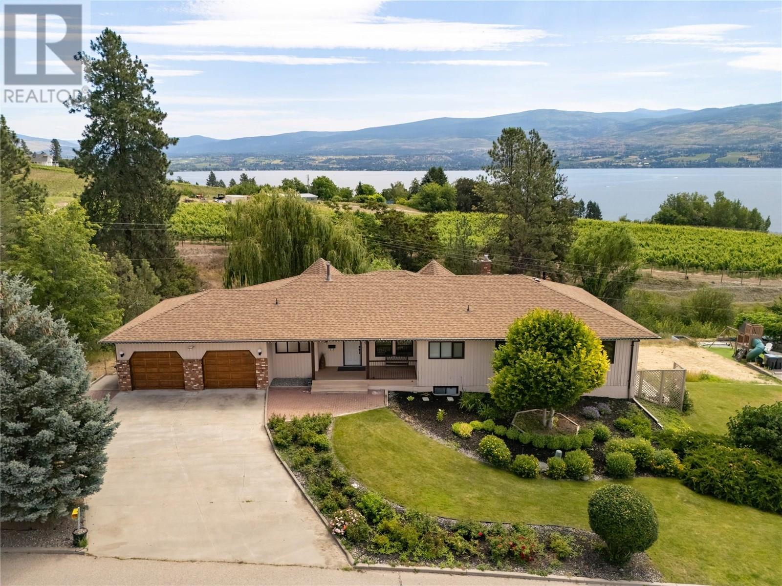 1049 Kelly Drive, West Kelowna