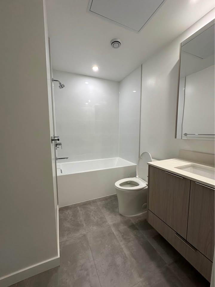 Photo 5 of 603 13969 96 Avenue, Surrey BC
