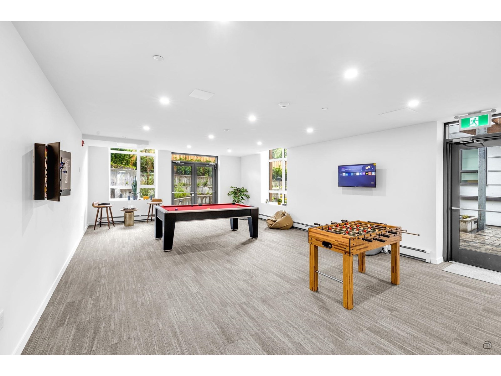 Photo 10 of 603 13969 96 Avenue, Surrey BC
