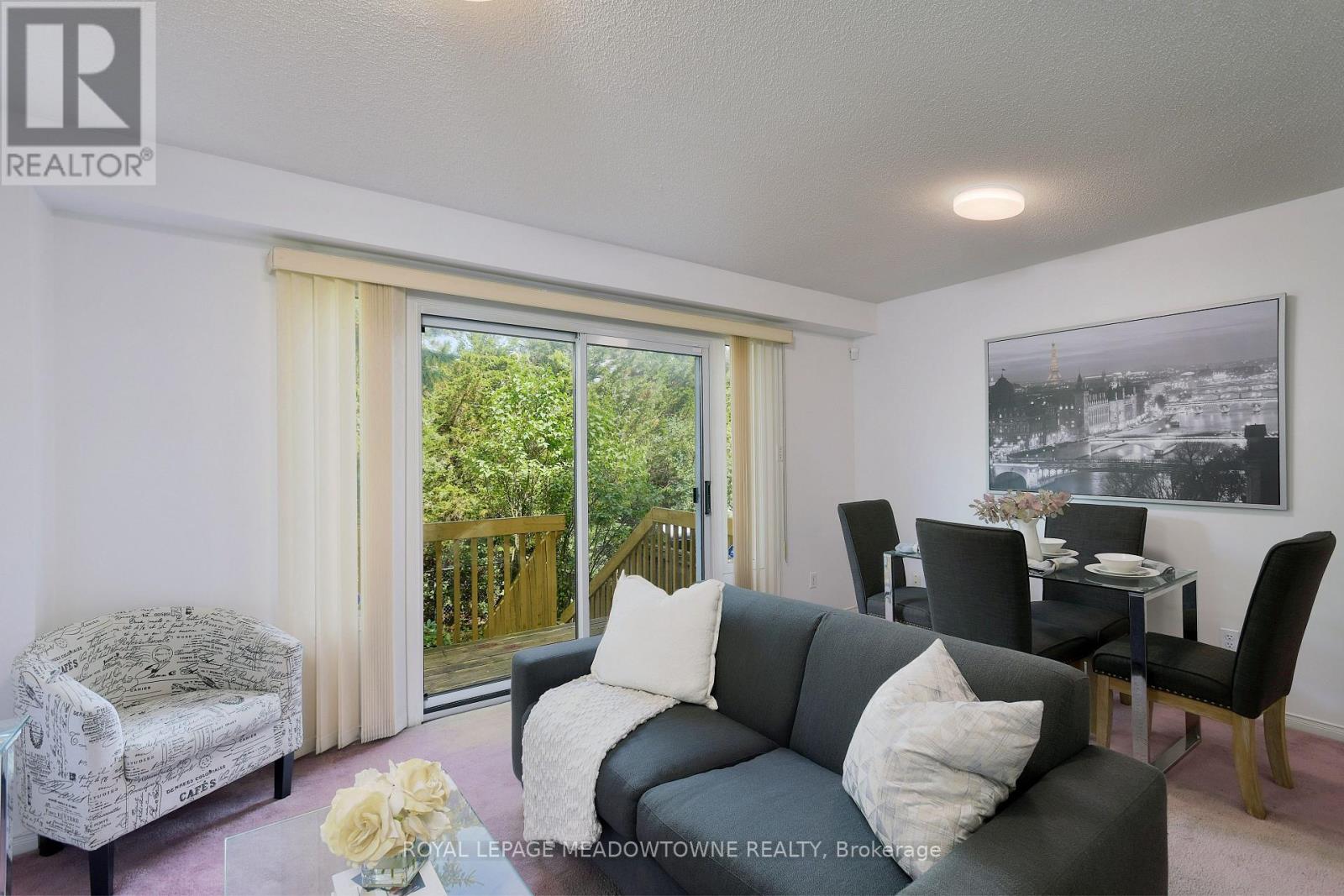 Photo 11 of 15 1285 Bristol Road W, Mississauga ON