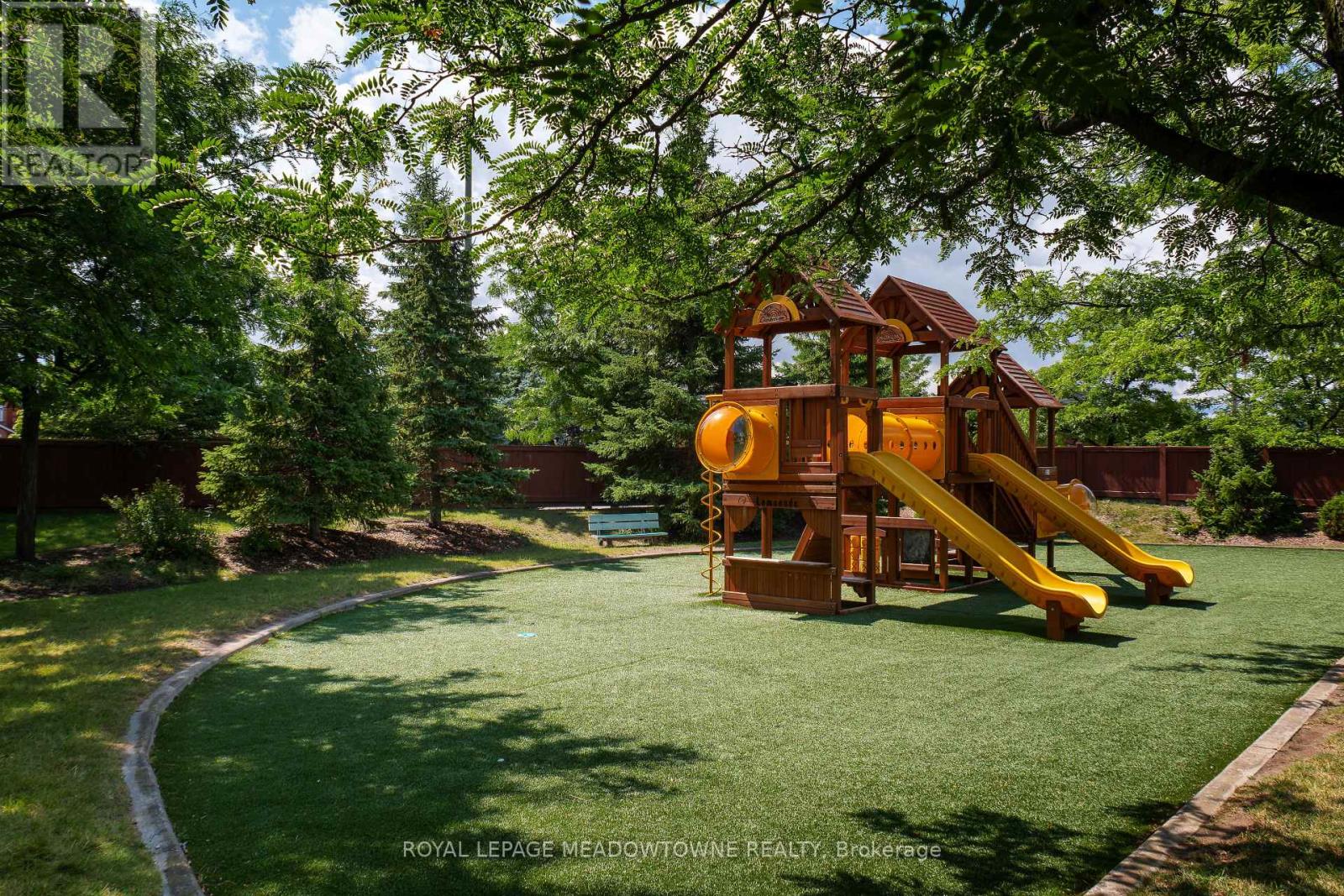 Photo 39 of 15 1285 Bristol Road W, Mississauga ON