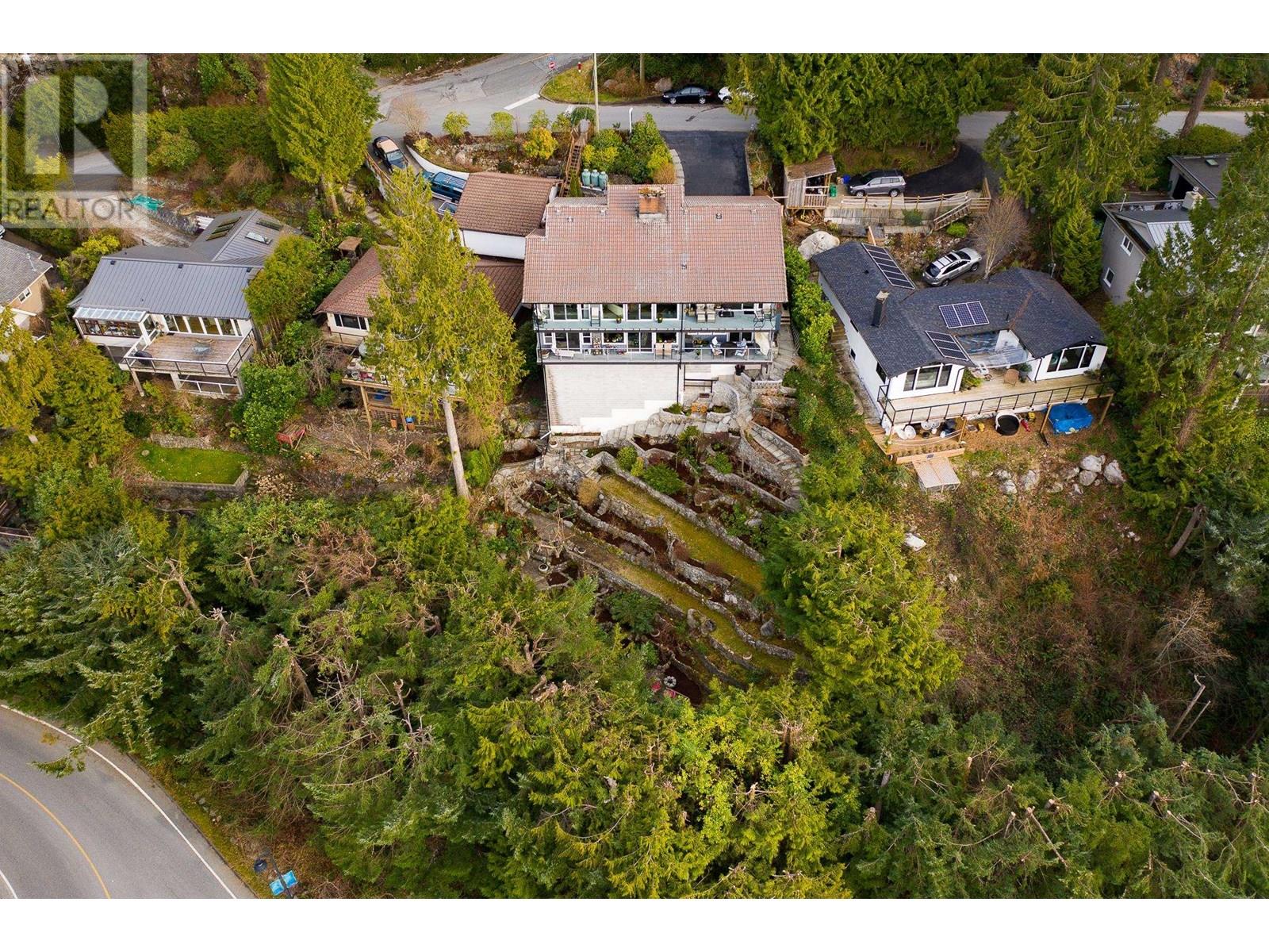 Photo 36 of 50 Panorama Road, Lions Bay BC