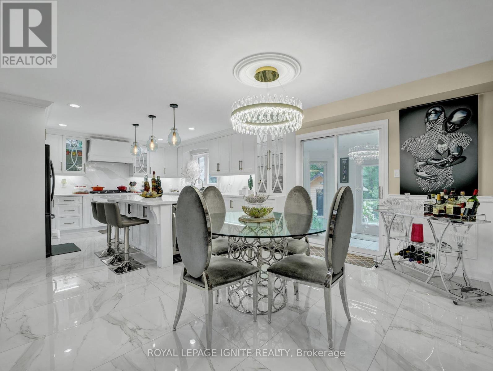 Photo 11 of 114 Montmorency Drive, Hamilton ON