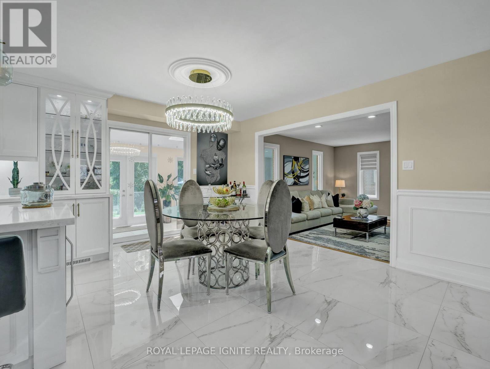 Photo 12 of 114 Montmorency Drive, Hamilton ON