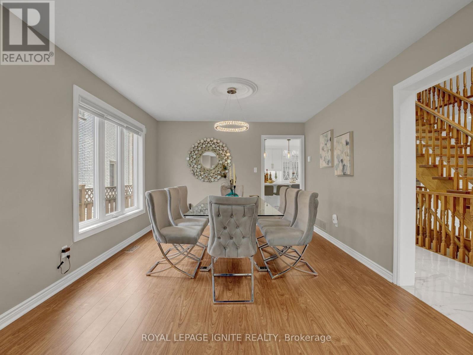Photo 14 of 114 Montmorency Drive, Hamilton ON
