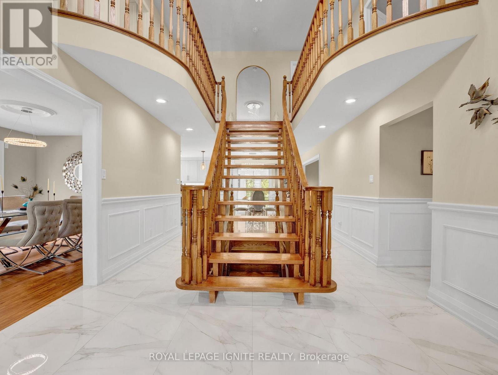 Photo 16 of 114 Montmorency Drive, Hamilton ON