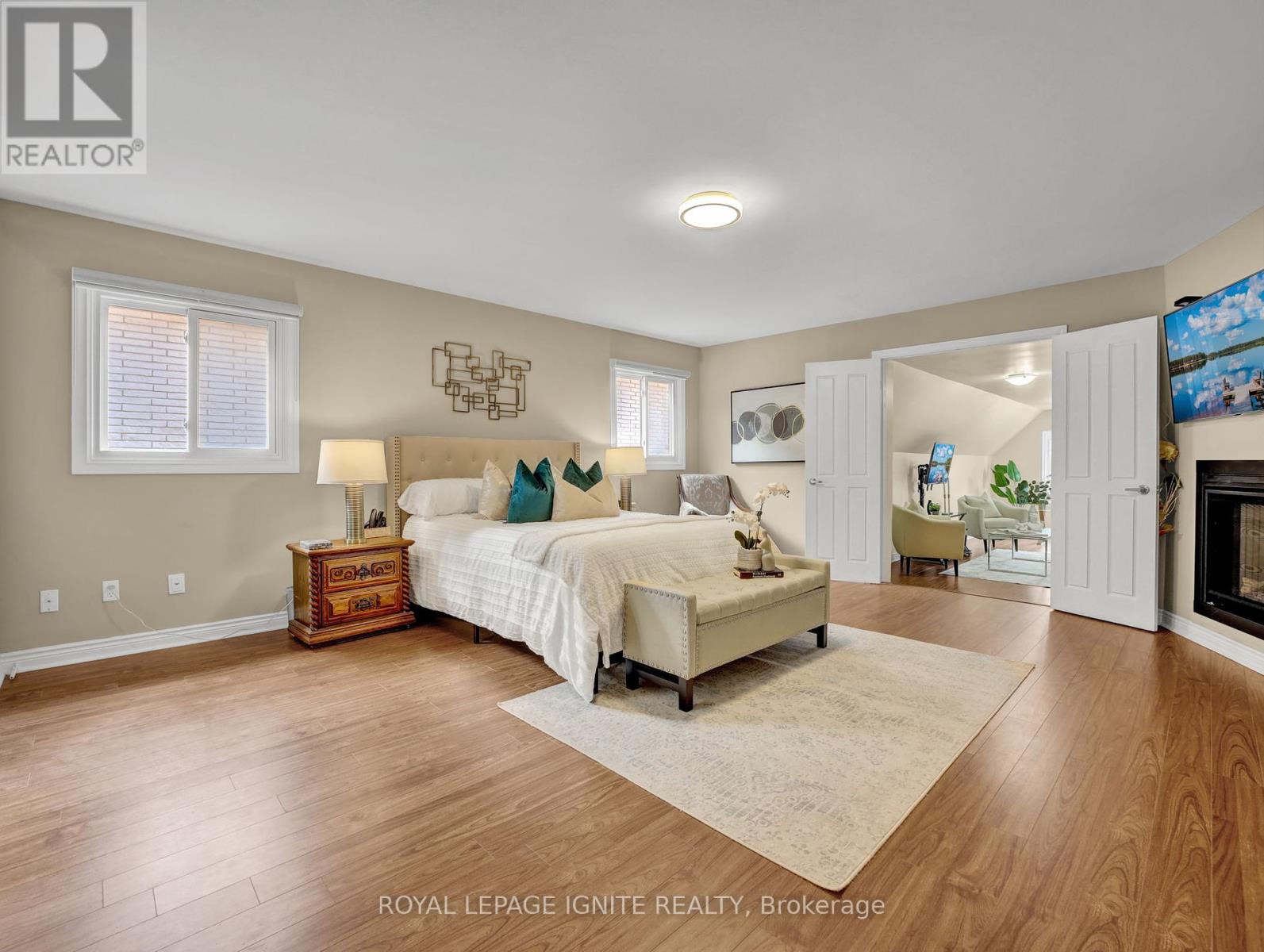 Photo 23 of 114 Montmorency Drive, Hamilton ON