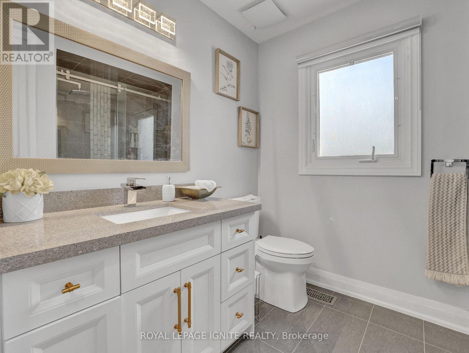 Photo 32 of 114 Montmorency Drive, Hamilton ON