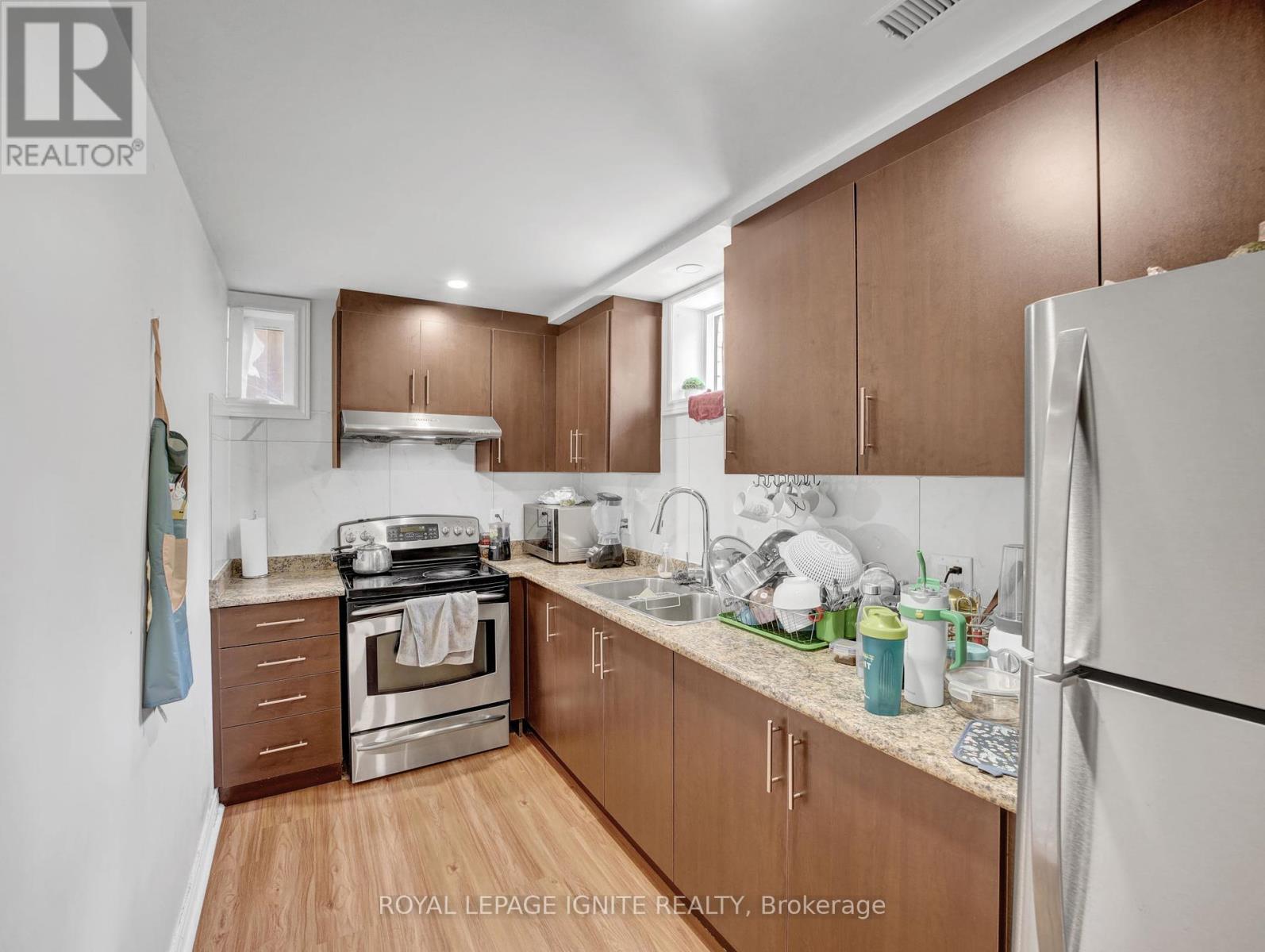 Photo 38 of 114 Montmorency Drive, Hamilton ON