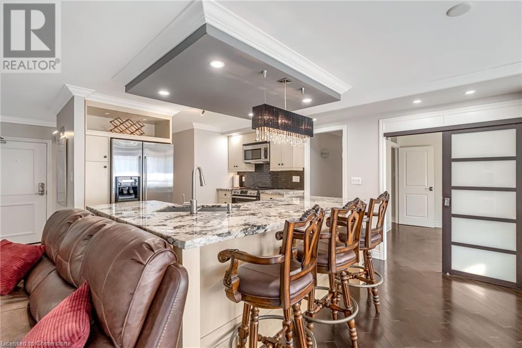 Photo 11 of 66 High Street E Unit 904, Mississauga ON