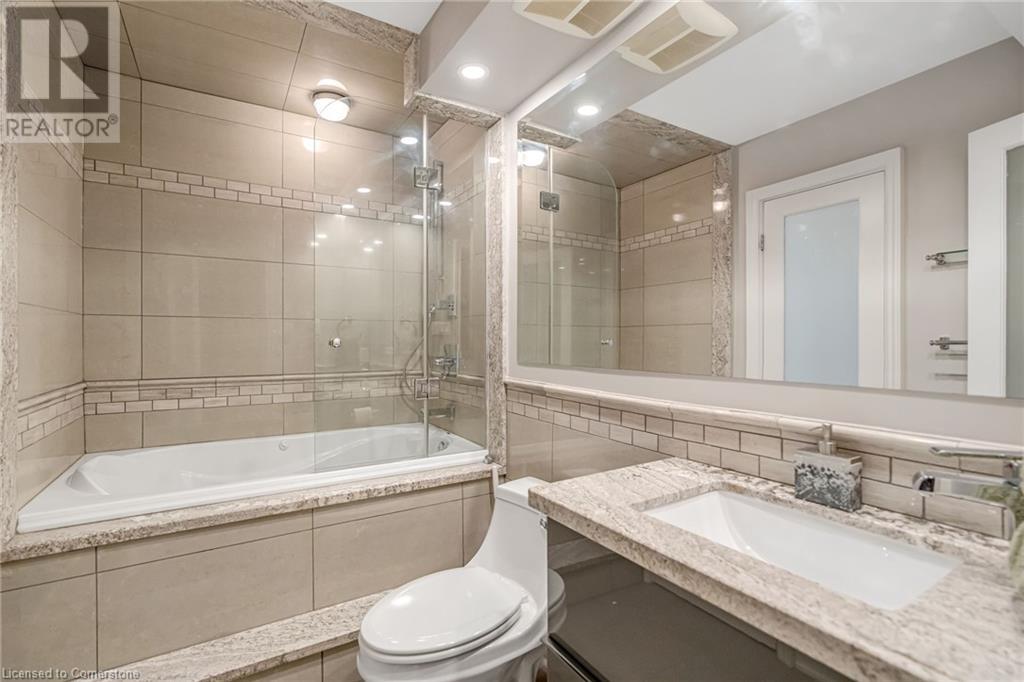 Photo 24 of 66 High Street E Unit 904, Mississauga ON