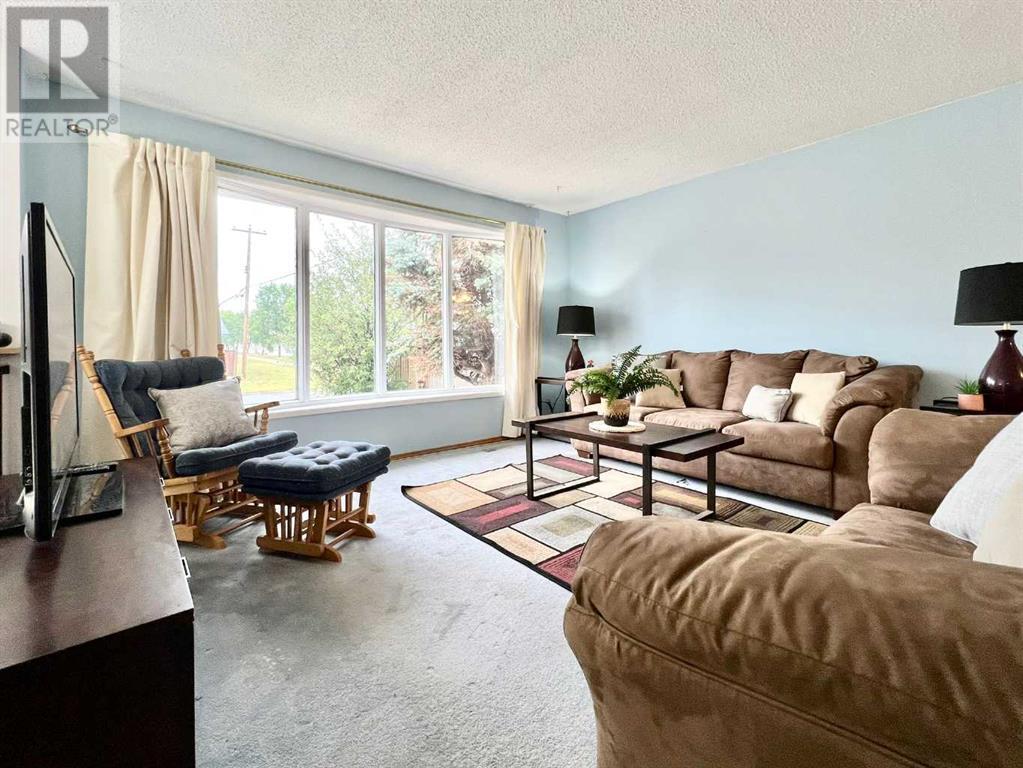Photo 6 of 9205 111 Avenue, Grande Prairie AB