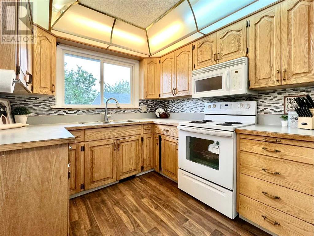 Photo 15 of 9205 111 Avenue, Grande Prairie AB
