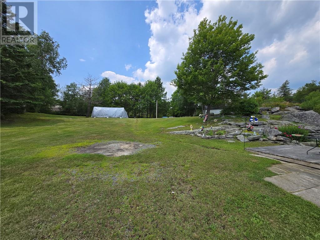 295 Riverside Road - 13