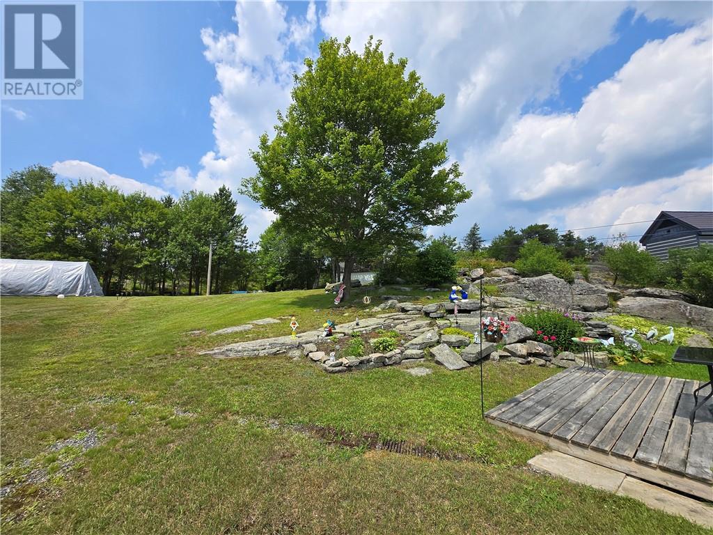 295 Riverside Road - 15