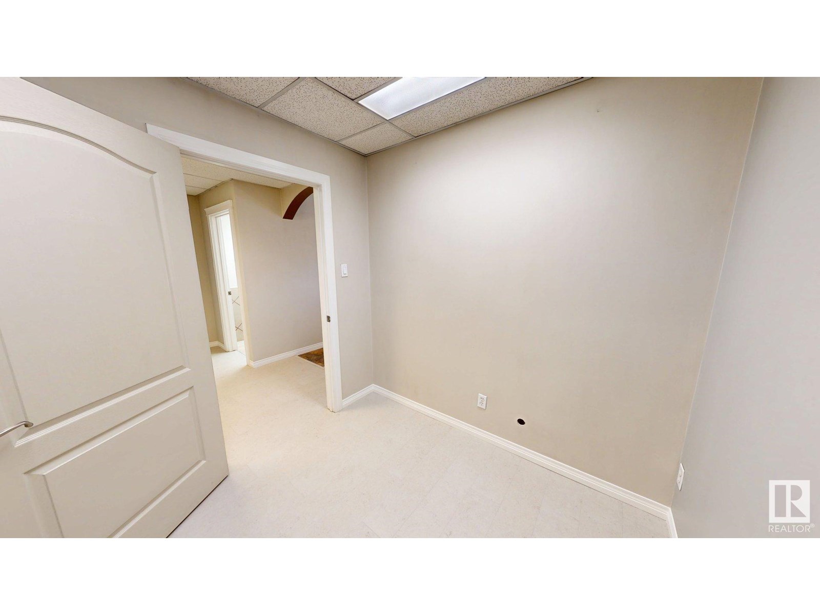 Photo 19 of 2 5211 50 St, Drayton Valley AB