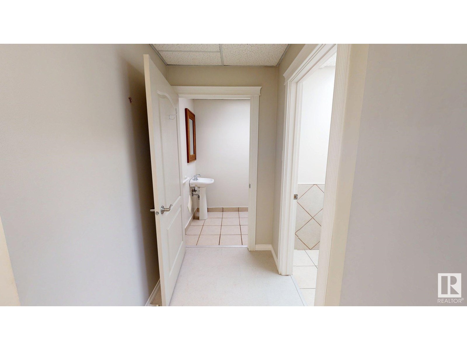 Photo 6 of 2 5211 50 St, Drayton Valley AB