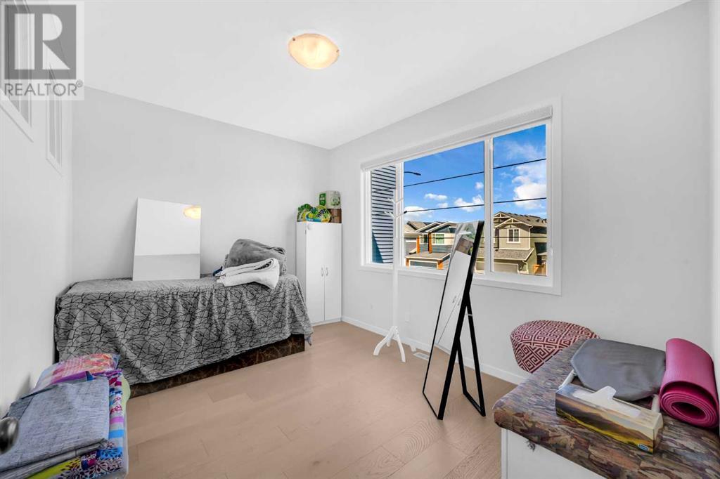 Photo 23 of 123 Aquila Way Nw, Calgary AB
