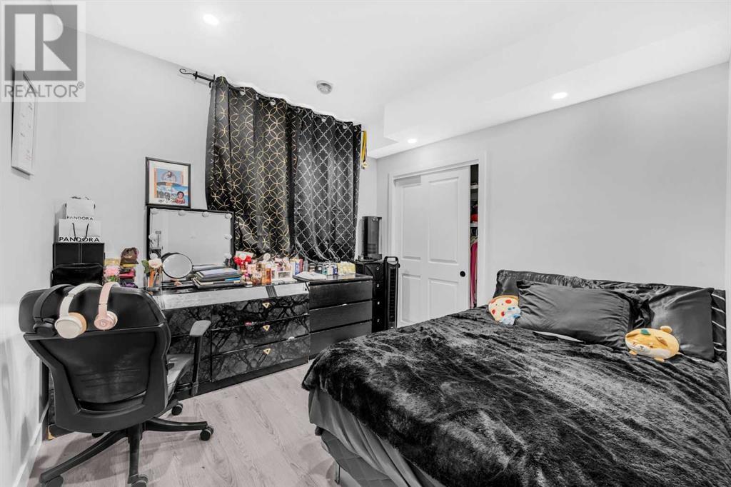 Photo 12 of 123 Aquila Way Nw, Calgary AB