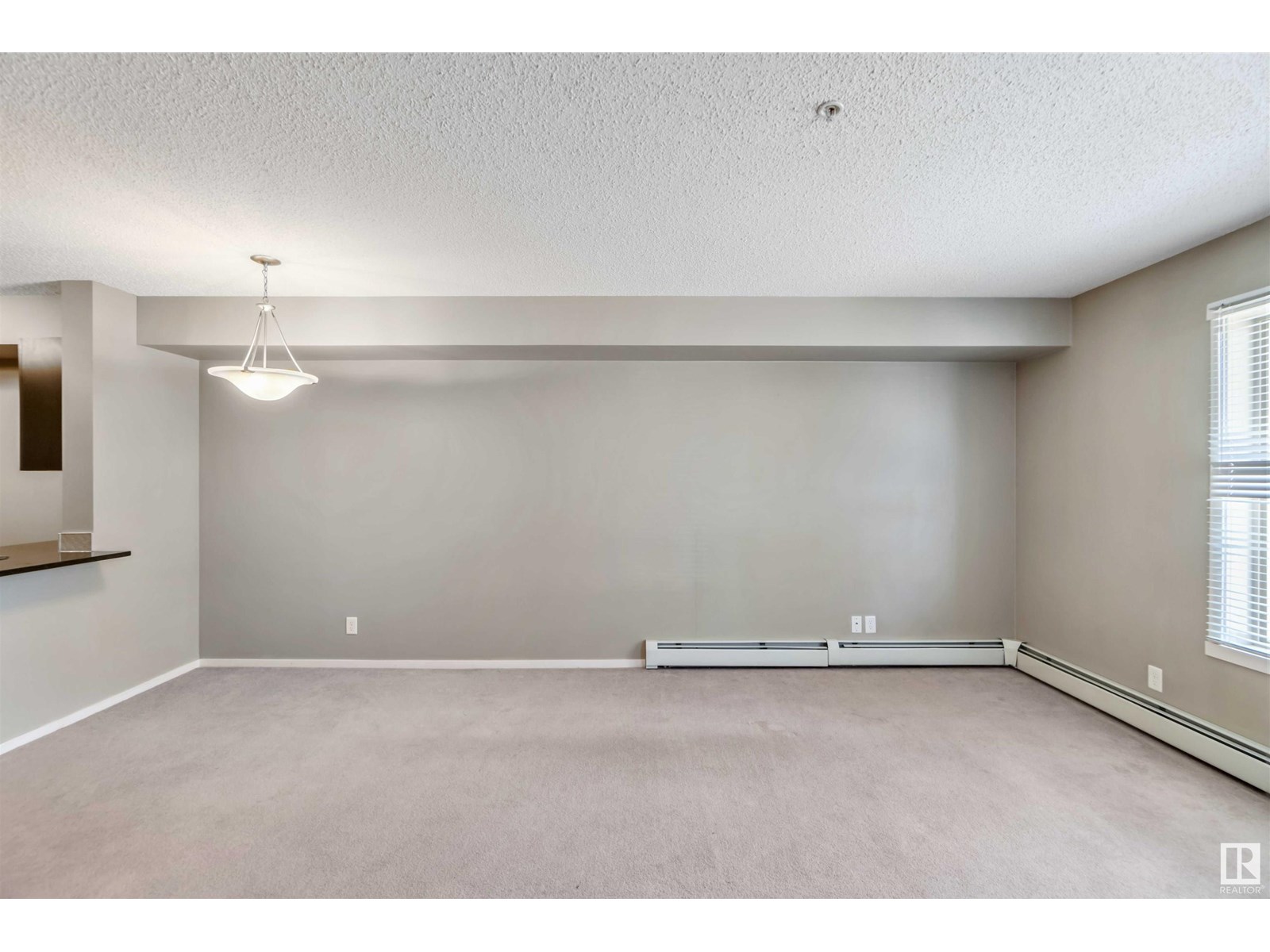 Photo 13 of 112 5816 Mullen Pl Nw, Edmonton AB