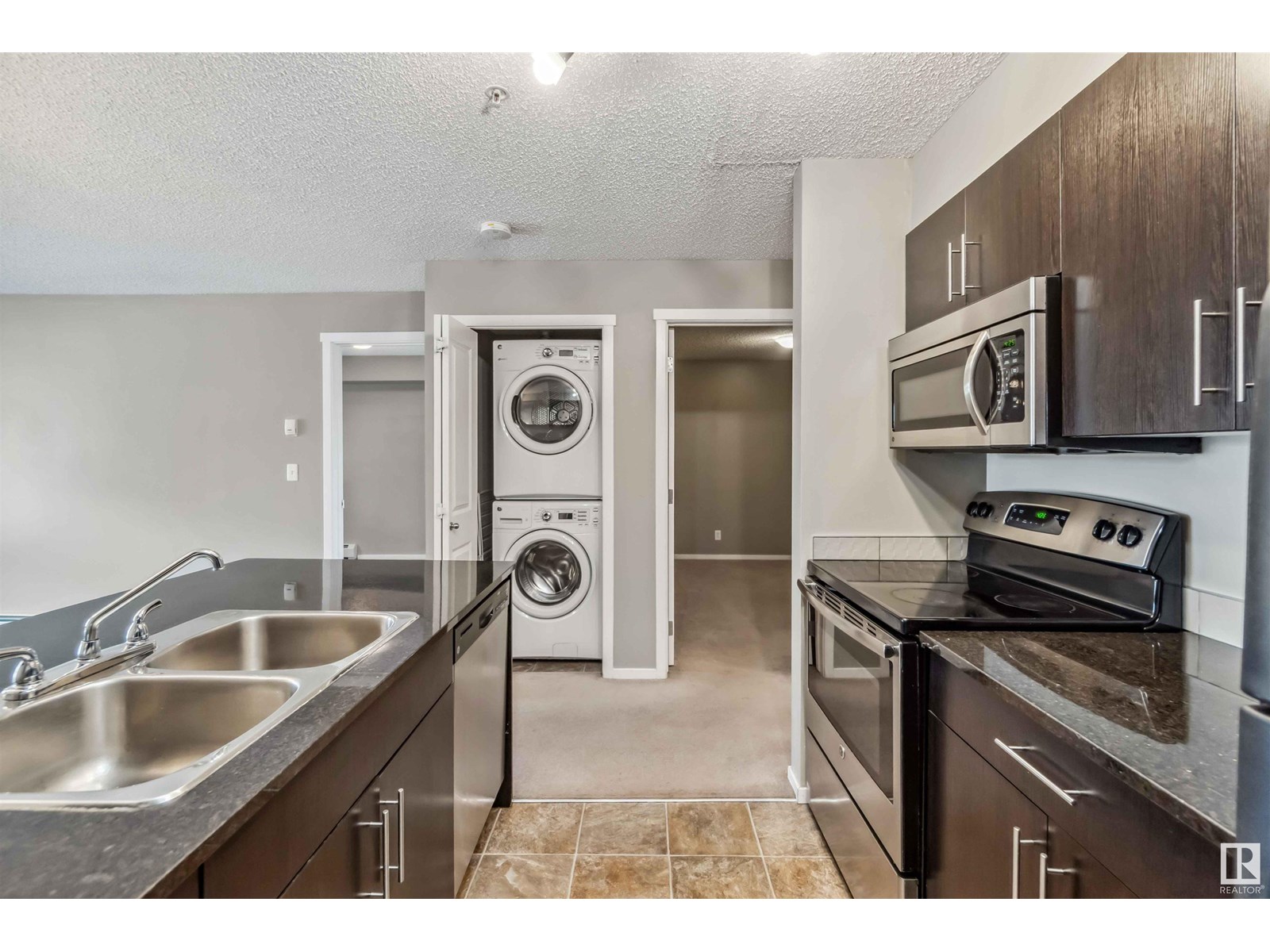 Photo 26 of 112 5816 Mullen Pl Nw, Edmonton AB