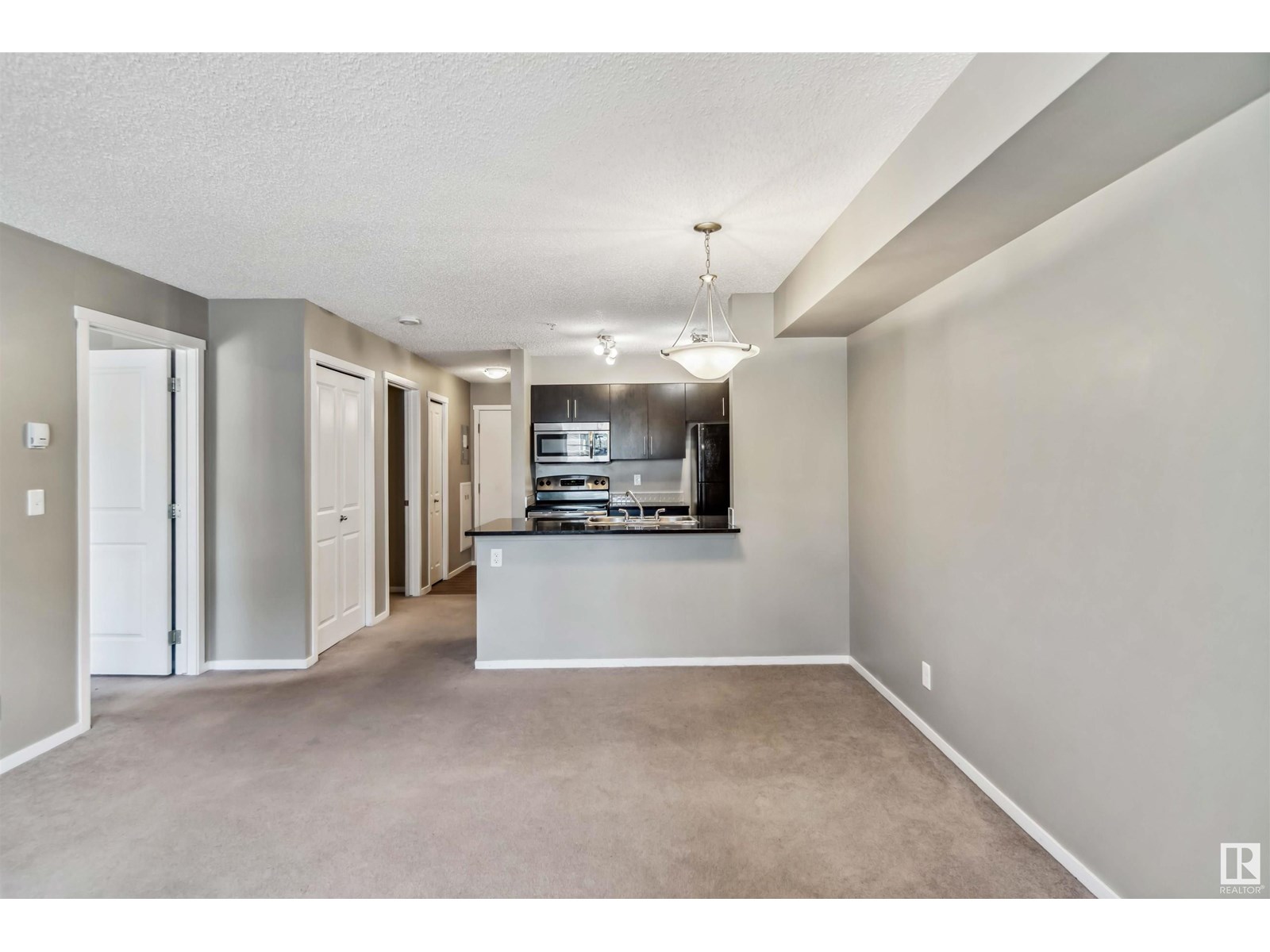 Photo 29 of 112 5816 Mullen Pl Nw, Edmonton AB
