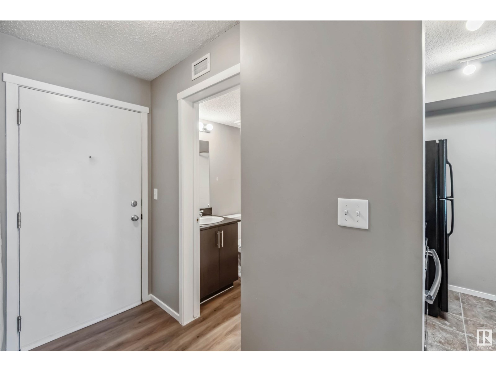 Photo 32 of 112 5816 Mullen Pl Nw, Edmonton AB